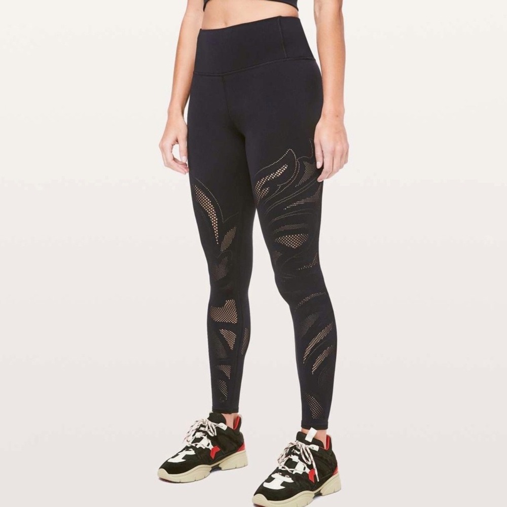 Lululemon | Reveal Tight En Avante Black Size 6